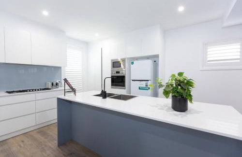 Wagga Wagga Apartamento | TWO TEN Sleeps 10! Luxury CBD Accommodation