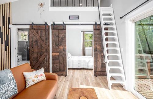 Bynum Casa | Two Tree Houses - Beehive & H20