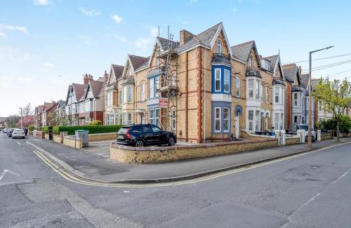 Lytham St. Anne's Casa | Two - Uk43700