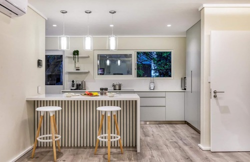 Camps Bay Villa | Two Views - Camps Bay