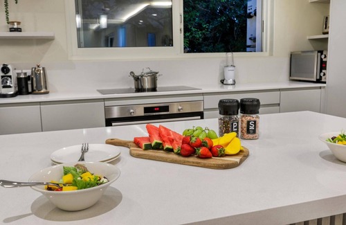 Camps Bay Villa | Two Views - Camps Bay