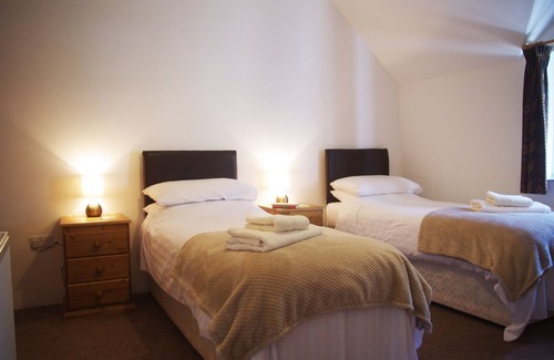 Llanllwchaiarn Cabaña | Ty Ceiniog, New Quay