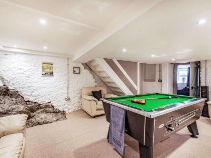 Pembroke Casa | Ty Clyd