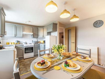Pembroke Casa | Ty Clyd