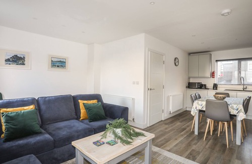 Criccieth Casa | TY COPR PERLOG, pet friendly, country holiday cottage in Criccieth