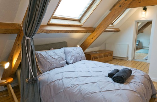 Llanfaethlu Apartamento | Ty Deryn Y Mor - a sea view that sleeps 6 guests in 2 bedrooms