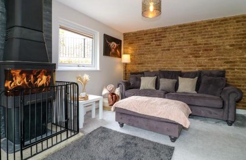 Matlock Casa | Ty Gambo