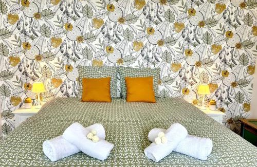 Saint-Caradec-Tregomel Casa | Ty Heol, maison authentique, lumineuse avec jardin