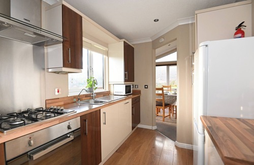 Beddgelert Cabina | Ty Pren: Cosy Lodge with Panoramic Windows & Mountain Views
