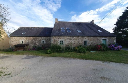 Redene Casa | Ty Rozélie, Charmante Longère Bretonne Entre mer et Campagne