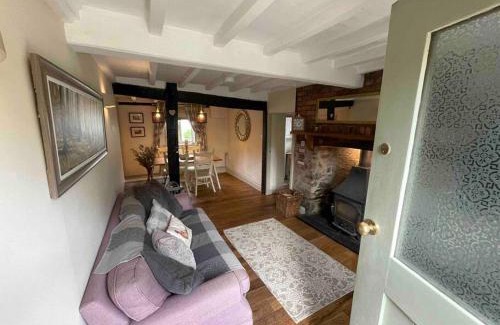 Montgomery Casa | Ty Twty, Montgomery Cottage