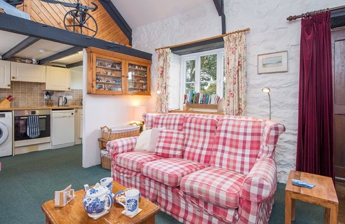 Trefasser Casa | Ty Uchaf Mill, Holiday Property Pwll Deri, Strumble Head, Sleeps 4, 2 bedrooms, bathrooms