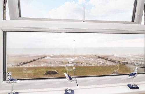 Rhyl Cabaña | TY UCHAF, pet friendly in Rhyl