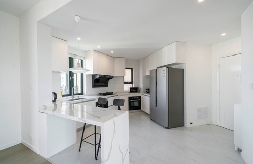 Xujiahui Cama Y Desayuno | Tyms Elegant 4BR 2BA Apt Xujiahui Malls
