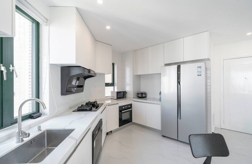 Xujiahui Cama Y Desayuno | Tyms Elegant 4BR 2BA Apt Xujiahui Malls