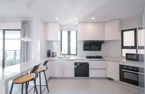 Xujiahui Cama Y Desayuno | Tyms Elegant 4BR 2BA Apt Xujiahui Malls