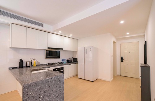 Xujiahui Cama Y Desayuno | Tyms Stylish 3BR 2BA Apt Xujiahui Shops