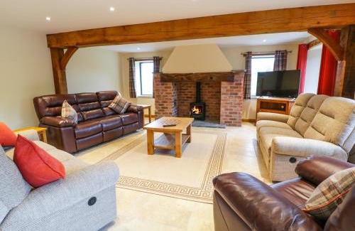 Ruthin Casa | Tyn Y Celyn Isaf