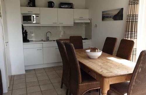 Breskens Casa | Type Zeemeeuw located at the Schoneveld holiday park is a tough holiday home with great comfort (87 m2). Around the House there is a garden with driveway for the car.