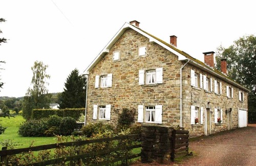 Thirimont Cabaña | Granja de personajes en Thirimont - casa rural 3 espigas