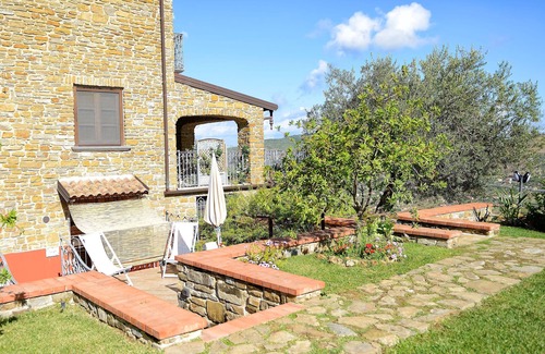 Castellabate Villa | Cortijo típico de Cilenta con piscina a 3.5 km del mar: alojamiento en Malachite