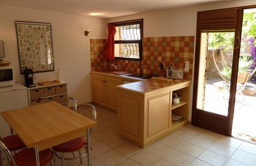 Figari Villa | Típica villa corsa con dependencias en un parque ajardinado con piscina Córcega del Sur