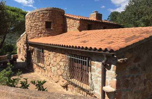 Figari Villa | Típica villa corsa con dependencias en un parque ajardinado con piscina Córcega del Sur