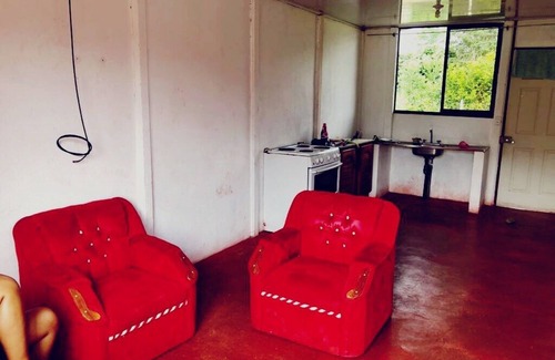 Bratsi Casa | Typical Costa Rican house between forests, waterfalls and Indigenous area! ☀