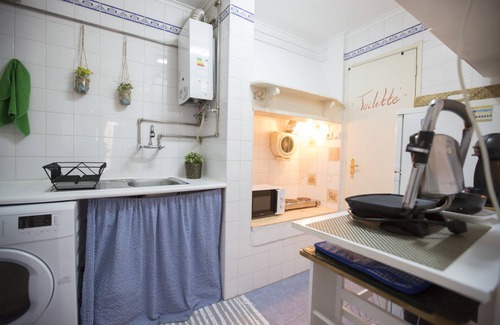 Santo Estevao Apartamento | Típica Crooked House Alfama