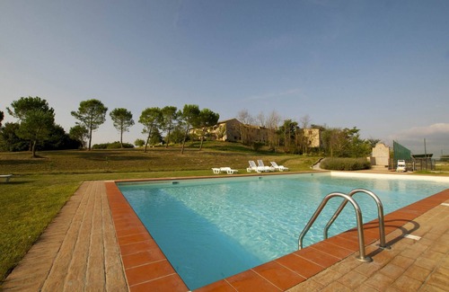 Asciano Apartamento | Típica antigua granja de la Toscana, con pista de tenis y piscina, T6bs