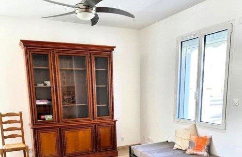La Jetee Casa | Typical house 20 m from the beach and the port