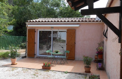 Vins-sur-Caramy Casa | Casa tipica con gran jardin y piscina