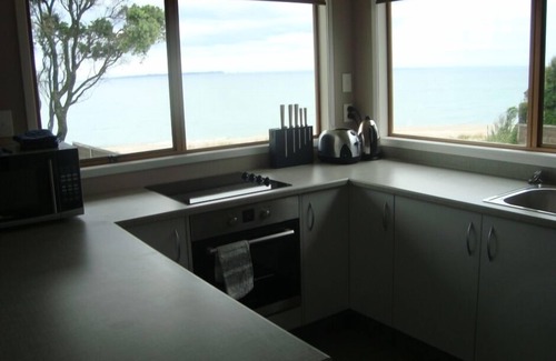 Papamoa Beach Casa | Kiwi Bach típico en la playa