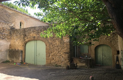 Rochegude Casa | Típica "casa familiar provenzal" en un pueblo tranquilo con piscina
