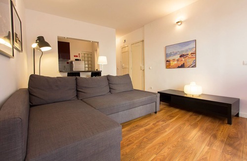 Alfama Apartamento | Typical Tailor Made Flat in Central Graça
