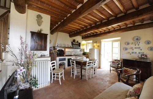 Villabuona Villa | Casa toscana típica. Gran vista sobre Lucca. Parque / jardín privado. Wifi.