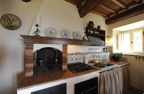 Villabuona Villa | Casa toscana típica. Gran vista sobre Lucca. Parque / jardín privado. Wifi.