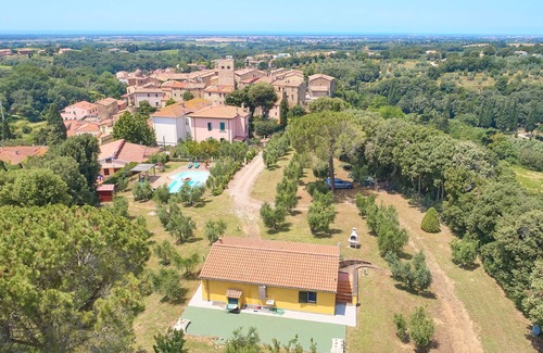 Bibbona Casa | Casa con piscina, casa típica toscana típica en lo alto de una colina adyacente al antiguo pueblo de Bibbona