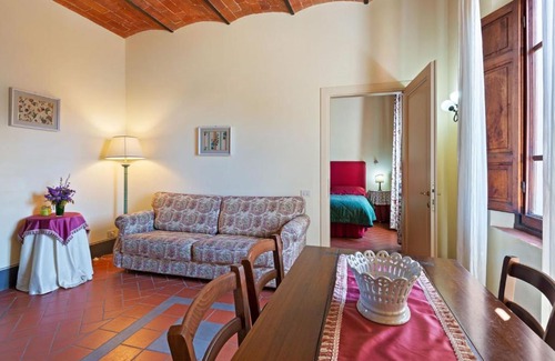 Bucciano Apartamento | Typisch Toscaans appartement met zwembad en airconditioning