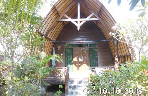 Gili Air Complejo | Tyrrell Cottages & Restaurant