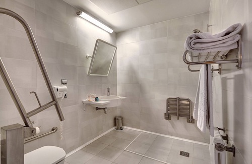 Romareda Hotel | U Hotel Villa - Gomá