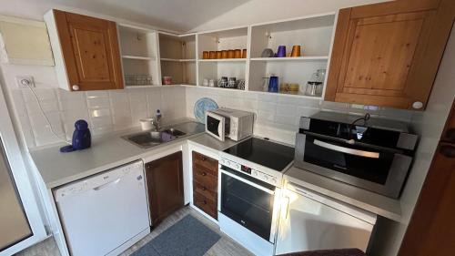 Trnov Apartamento | U lesa 2