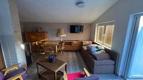Trnov Apartamento | U lesa 2
