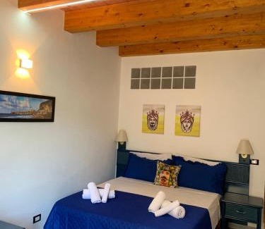 Lascari Cama Y Desayuno | U muragghiuni n3