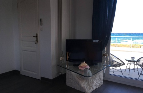 Pineto Villa | Habitación U STAGNU habitación MARE vista mar les in the water