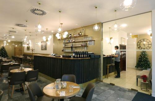 Stare Mesto Hotel | U Stare Pani - At the Old Lady Hotel