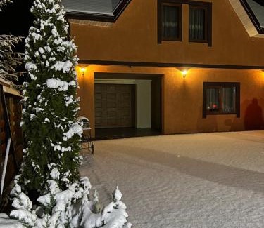 Plavya Casa | U Troh Brativ