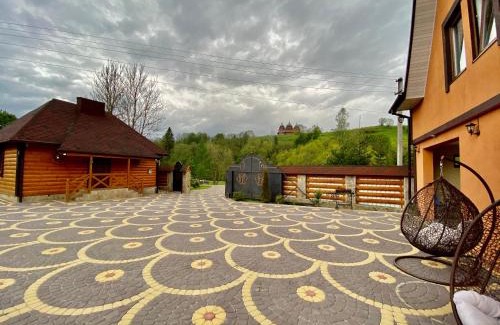 Plavya Casa | U Troh Brativ