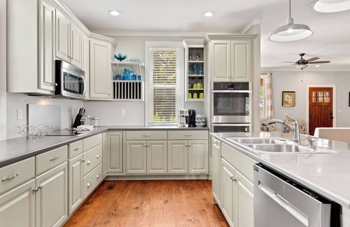 Tuscaloosa Casa | UA CAMPUS ADJACENT 4BEDROOM/4BATHROOM FARMHOUSE SLEEPS 8