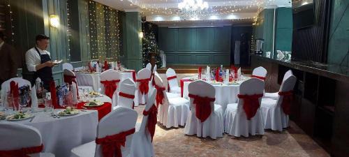 Sukhbaatar Hotel | UB Grand Hotel